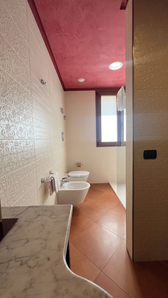 Artemis Hotel 41/69