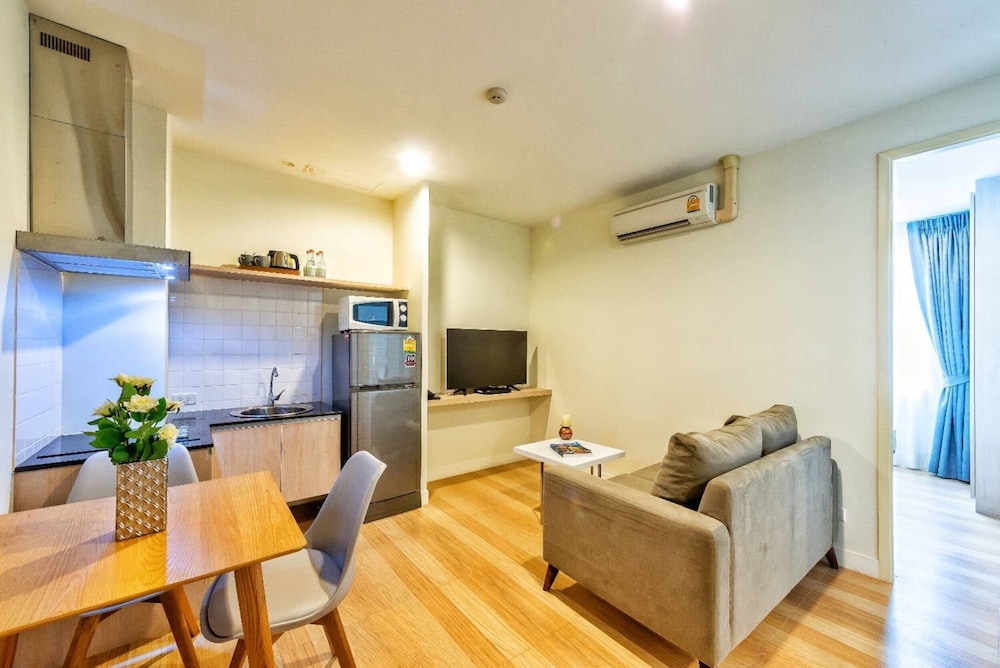 PAEVA LUXURY SERVICED RESIDENCE 28/48
