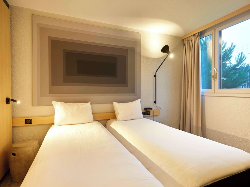 STANDARD, TWIN BEDS