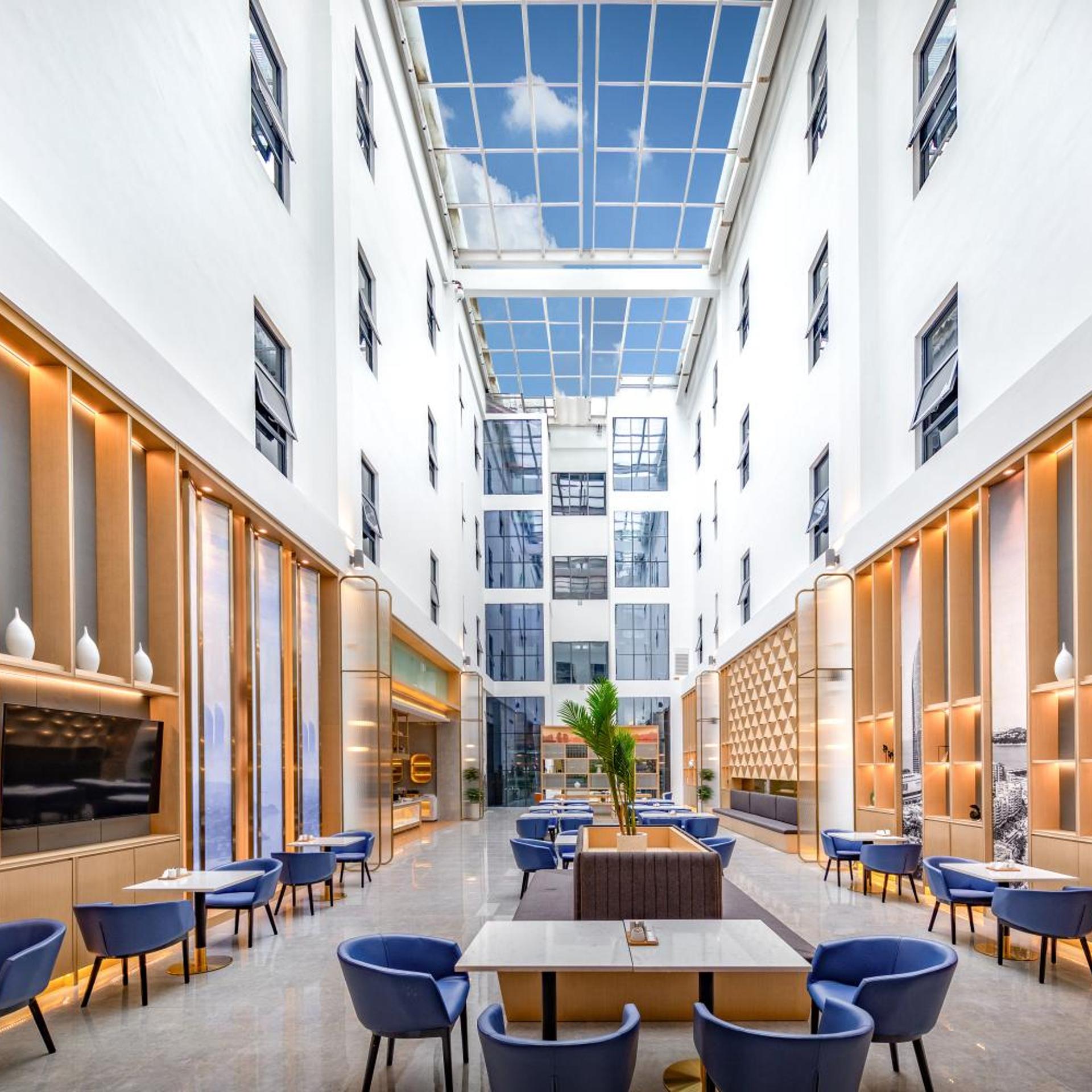 Atour Hotel (Xiamen Jimei Lake Business Center) 33/55