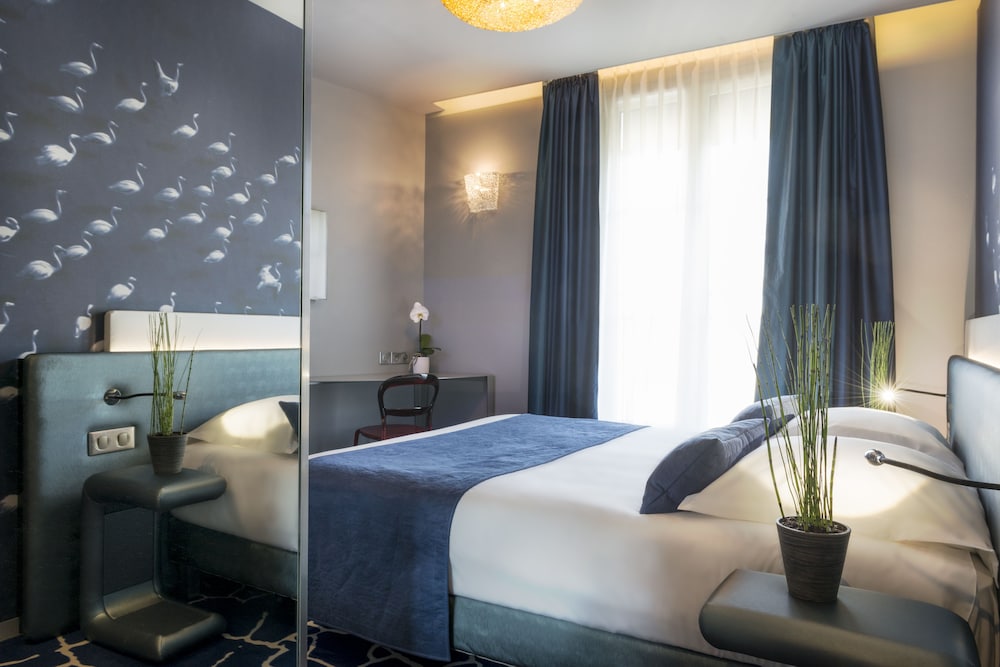 Le Bon Hotel 12/40