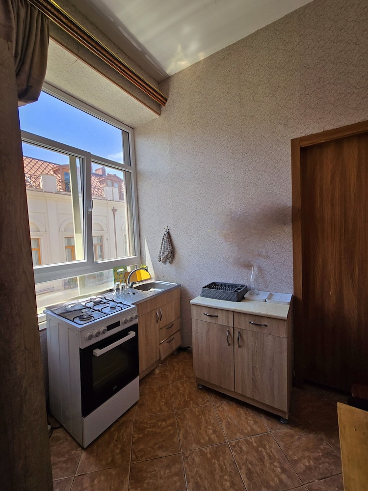 Friendly Hotel 27/50