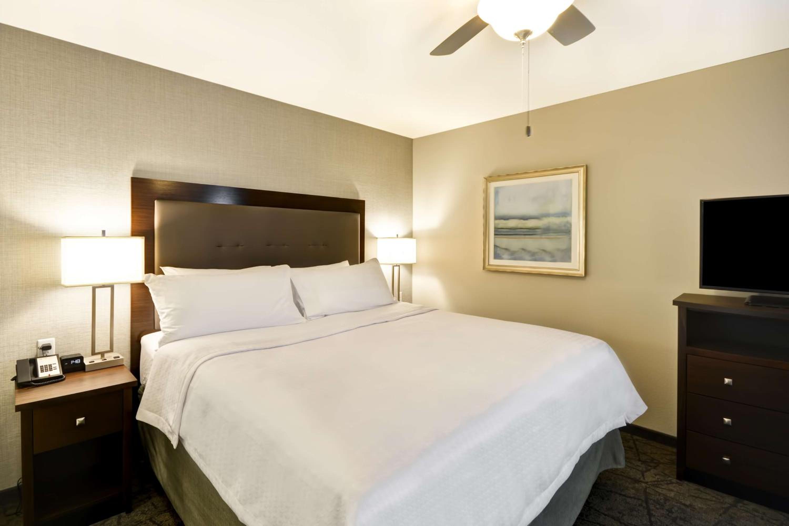 1 King Bed Studio Suite Nonsmoking, Homewood Suites By Hilton Phoenix Tempe Asu Area 2/5