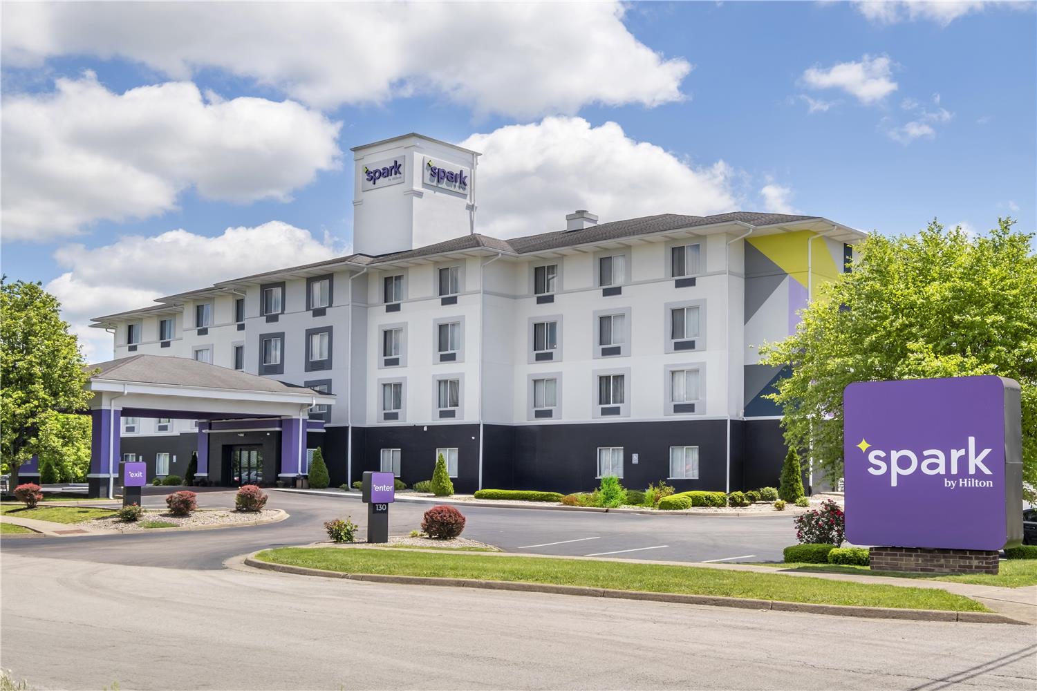 Spark by Hilton Shepherdsville Louisville South 2/43