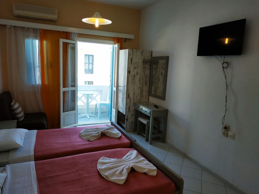 Renia Hotel 34/60