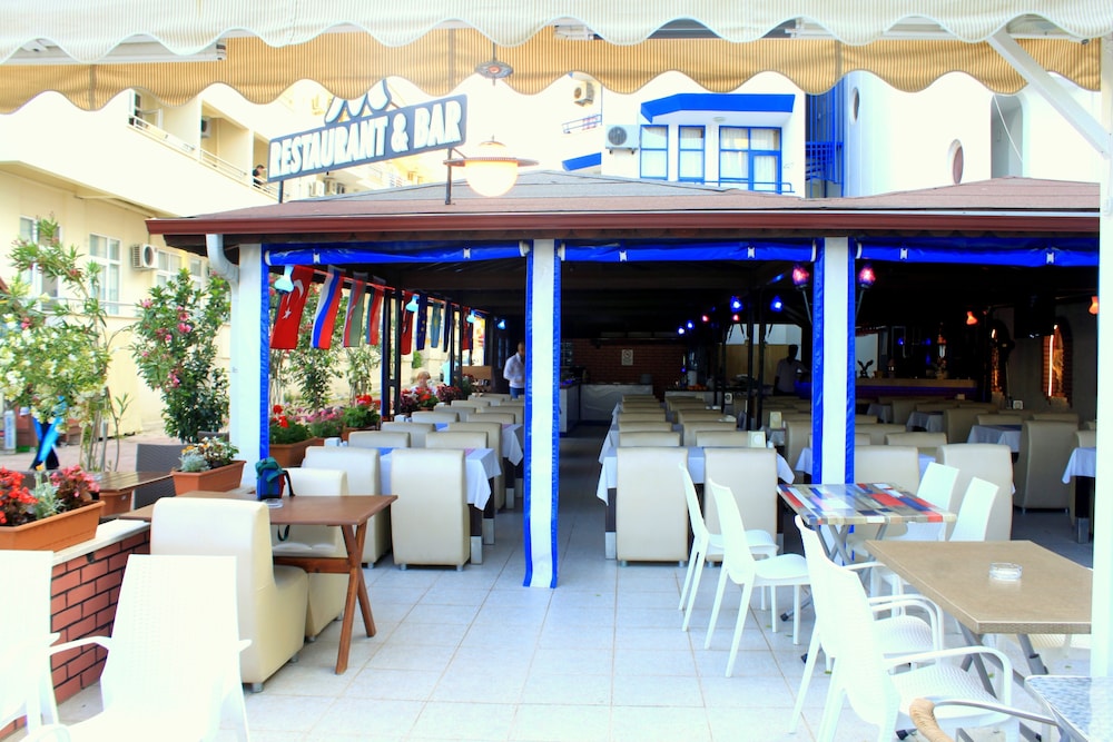 Miranda Moral Beach Hotel 50/61