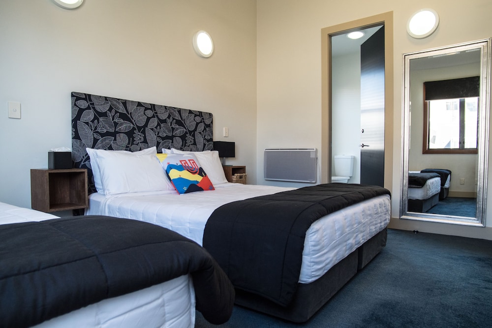 U Boutique Hotel Wellington, SureStay Collection by BW 32/68