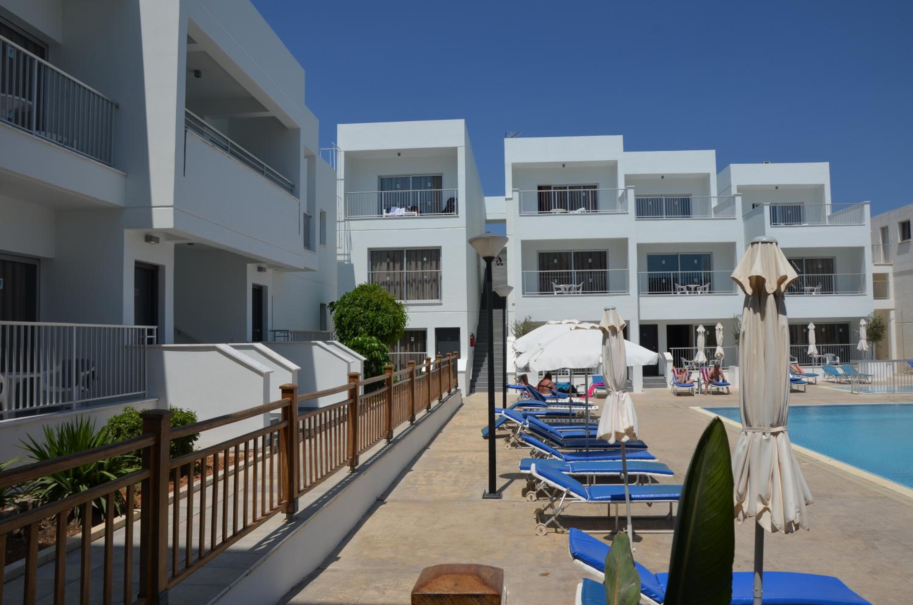 Sweet Memories Hotel Apartments 41/50