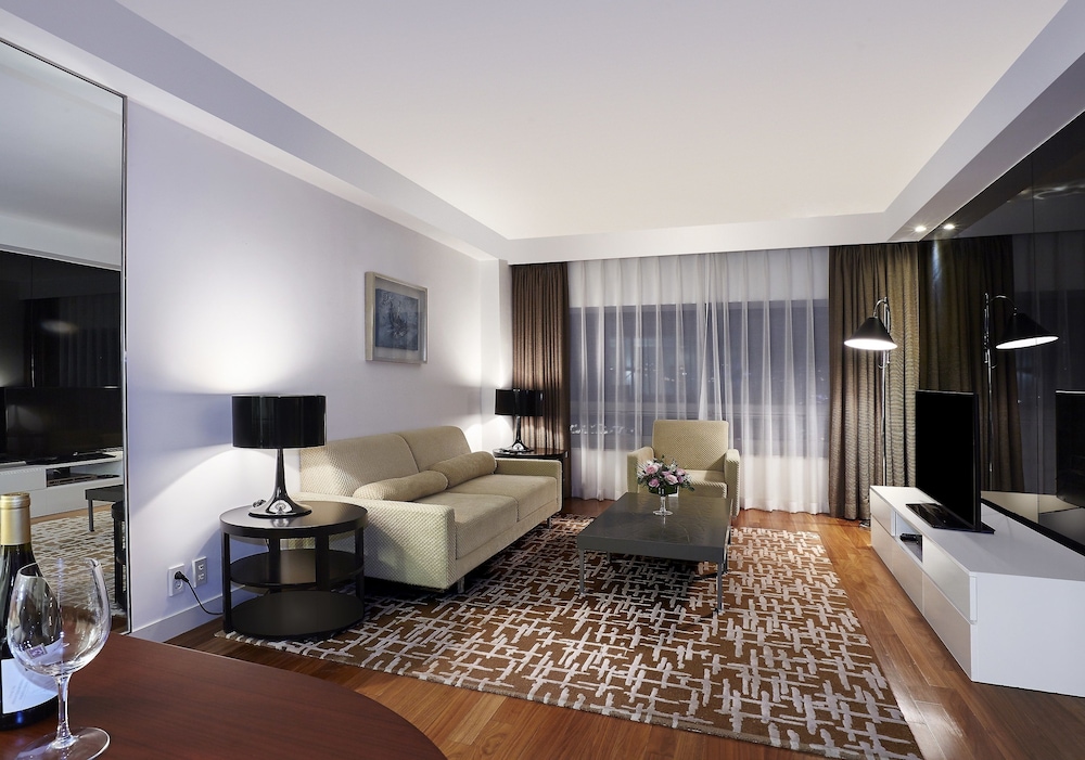 Kukdo Hotel 36/39