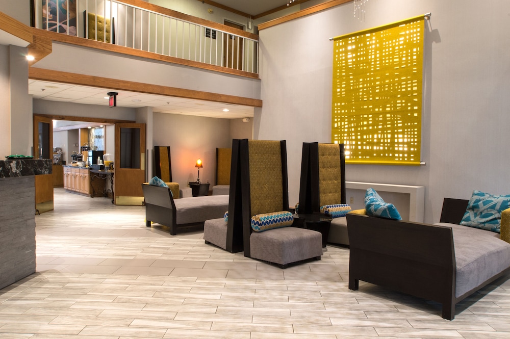 Greenstay Hotel and Suites 44/69