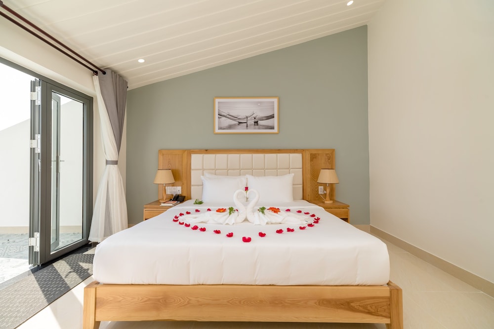 LUXURY, DOUBLE BED
