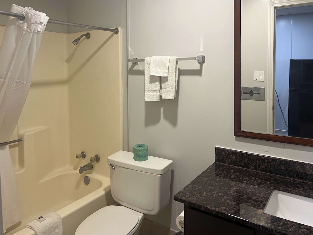 Studio6 Borger, TX – Boom Town 34/36