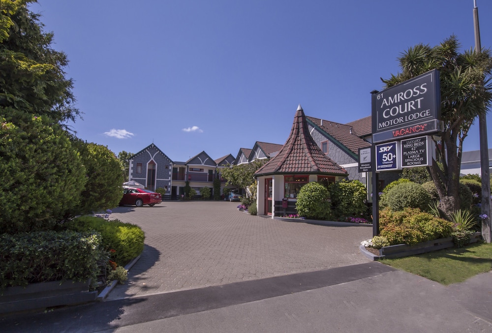 Amross Court Motor Lodge 3/50