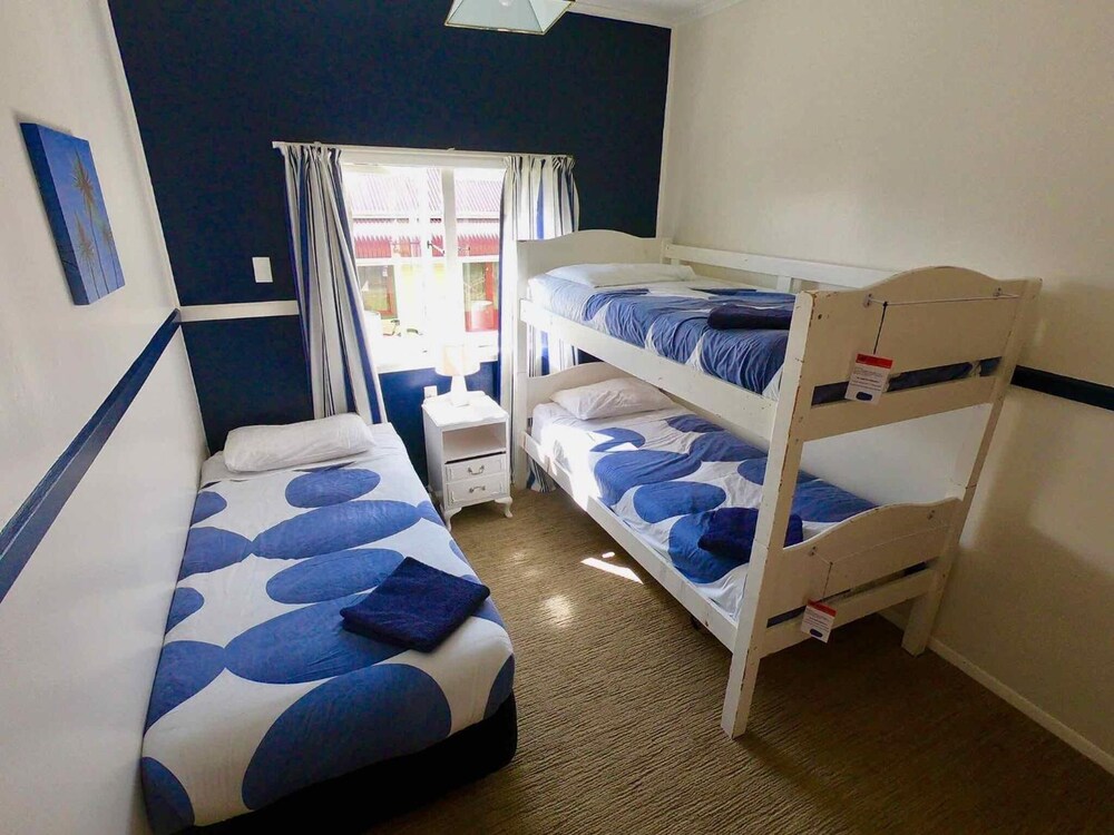 Ducks &amp; Drakes Boutique Motel &amp; Backpackers 14/43