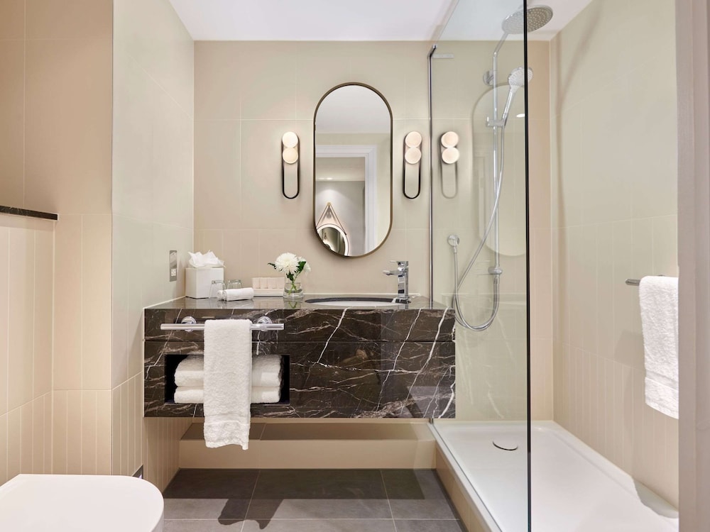 Hyatt Regency London Stratford 46/50