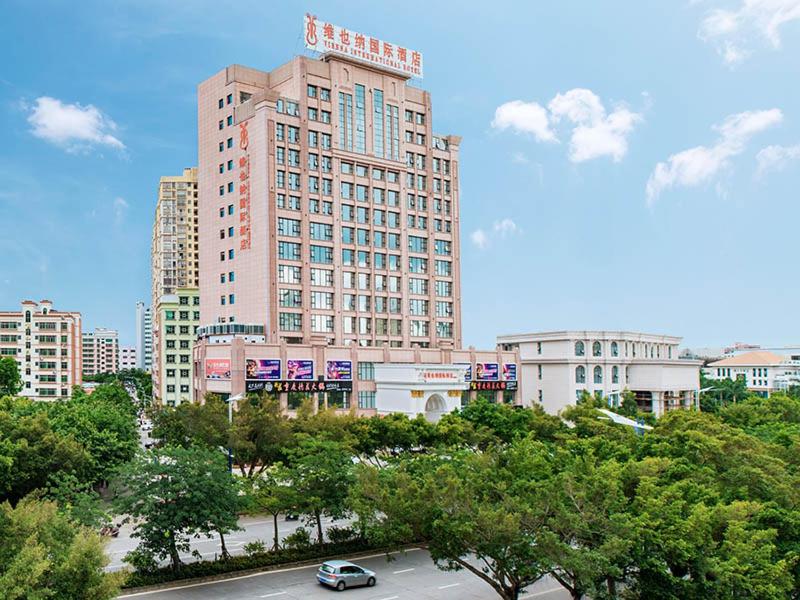 Vienna International Hotel (Maoming High-speed Railway Station) 8/57