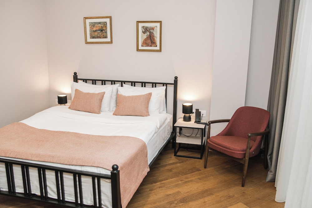 Makmani Hotel 21/62