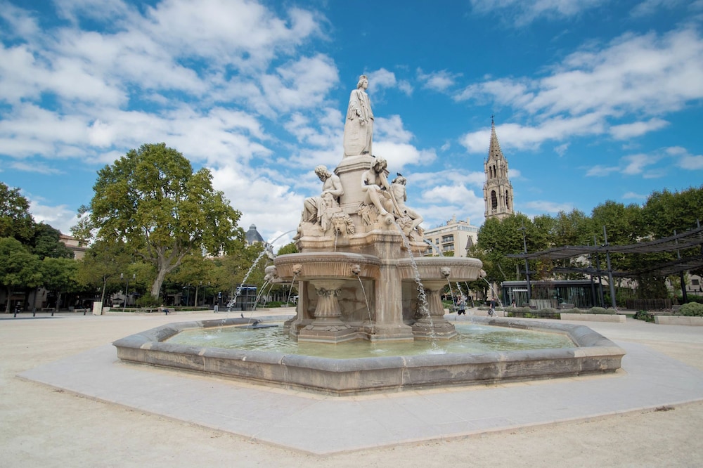 IBIS NIMES OUEST 62/67