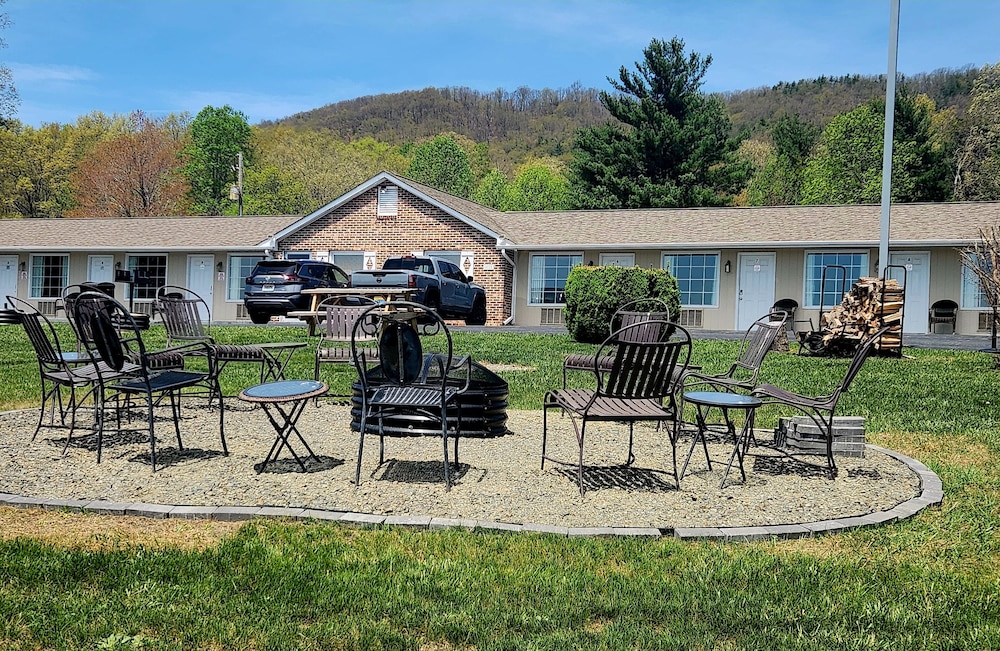 Fox Mountain Inn 45/50