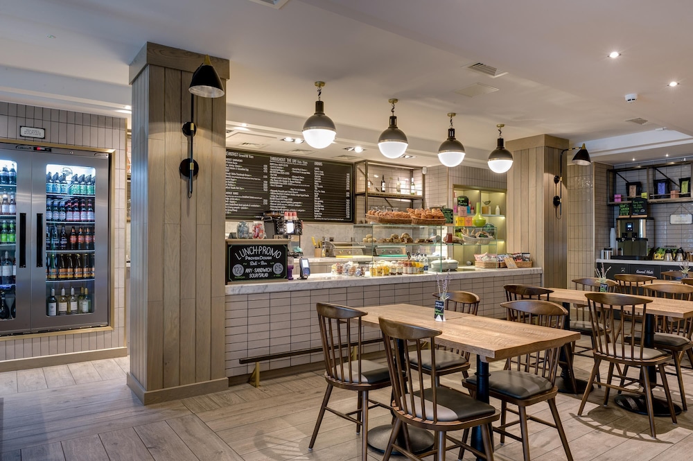 Hub by Premier Inn Edinburgh Royal Mile 34/48