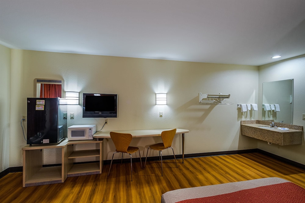 Motel6 Urbana, IL 20/44