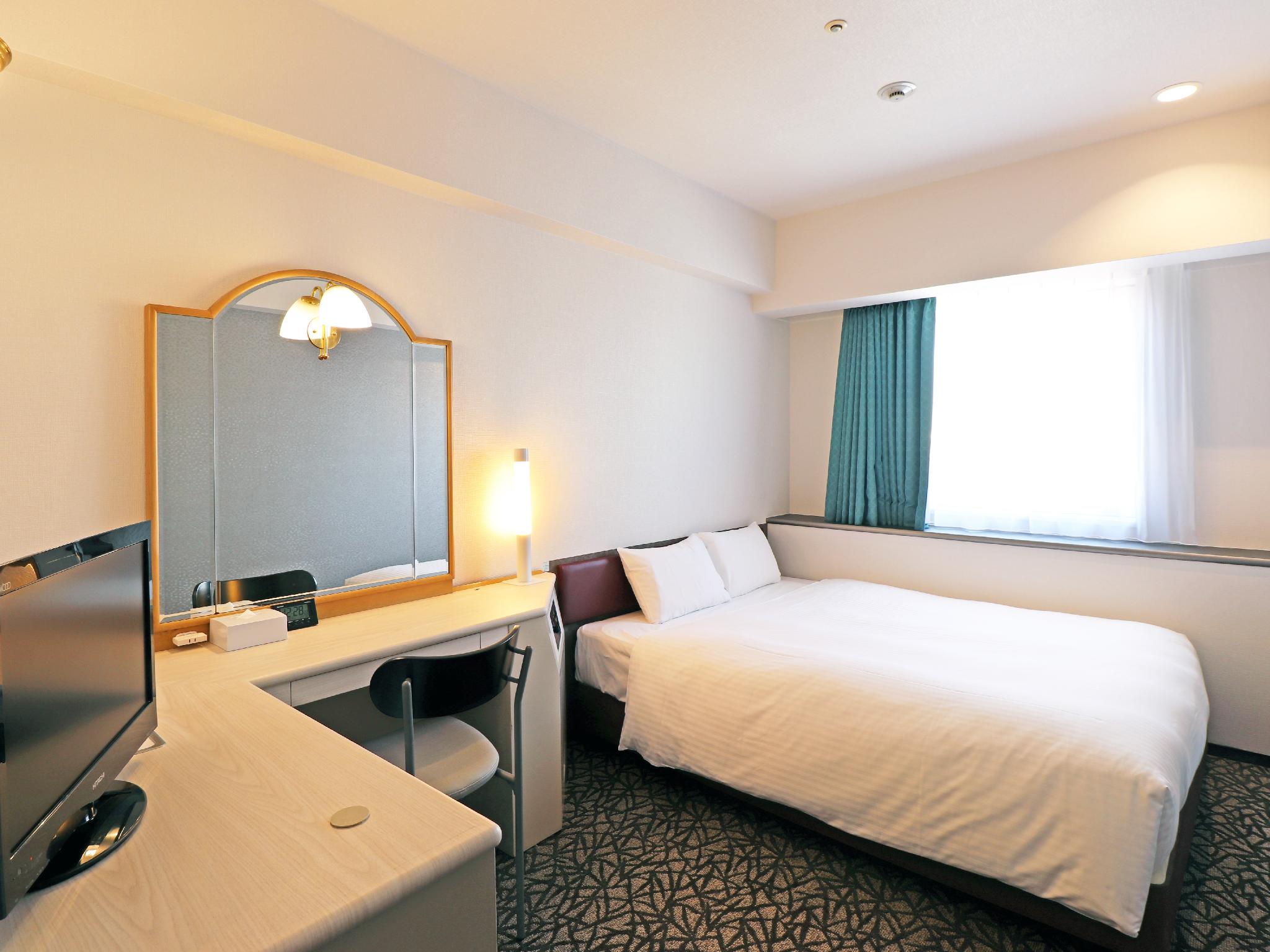 Renovated, Superior, Queen Bed, Smoking