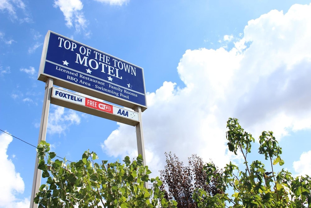 TOP OF THE TOWN MOTEL 6/71