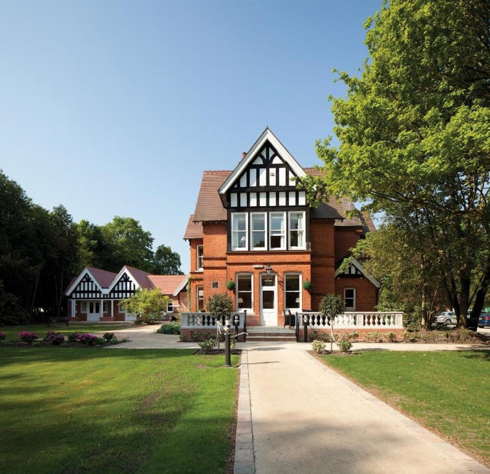 The Dower House Hotel 2/50