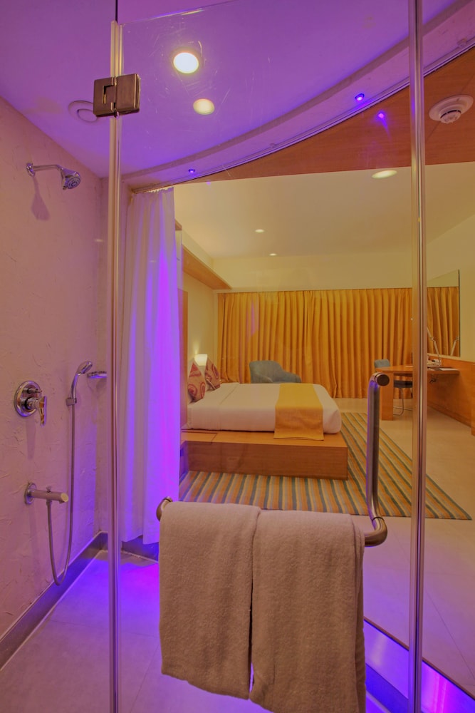 Hotel Parc Estique 33/50
