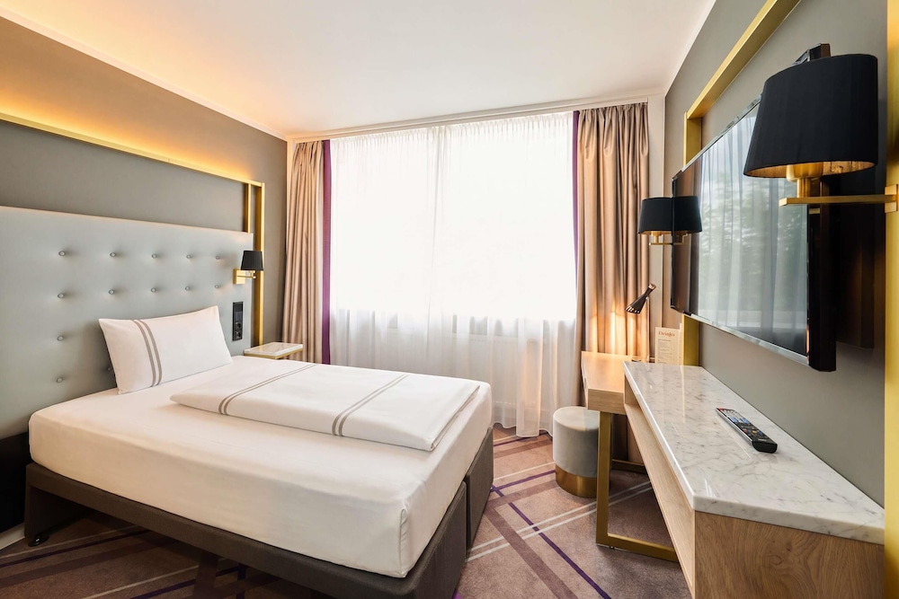 Premier Inn Saarbrucken City Centre 13/56