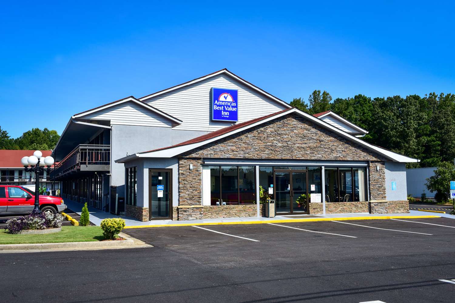 Americas Best Value Inn Douglasville 24/27