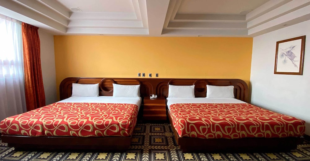 Hotel Escala Siglo XXI 10/50