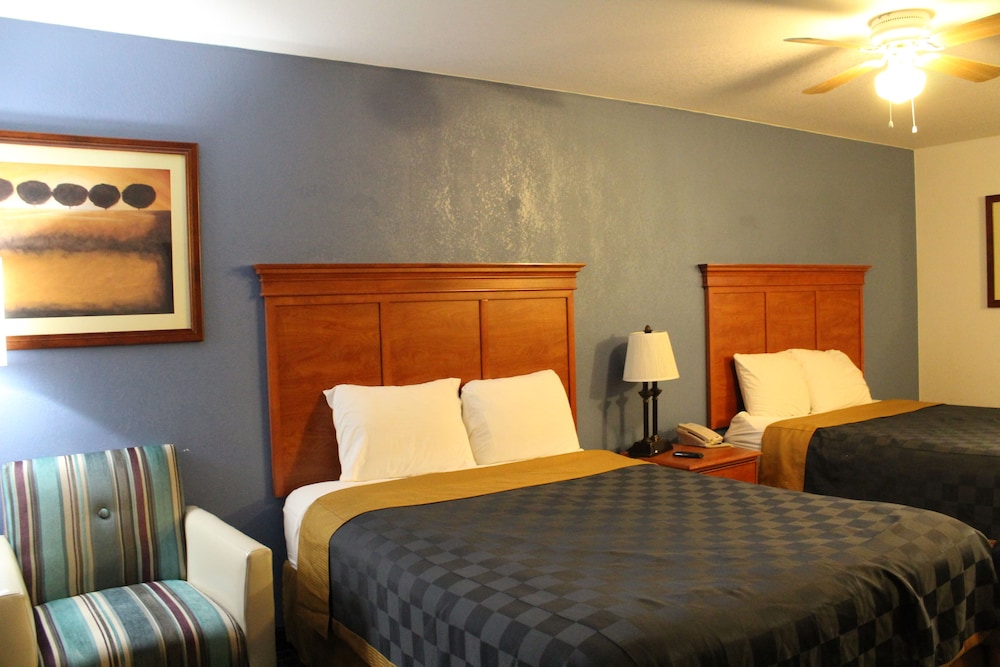 Days Inn By Wyndham El Paso West 17/50
