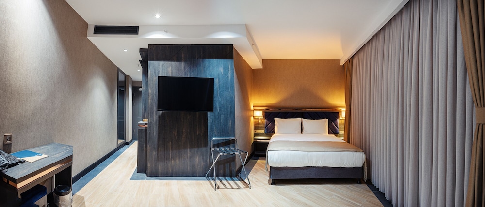 Westdoor Hotel 13/50