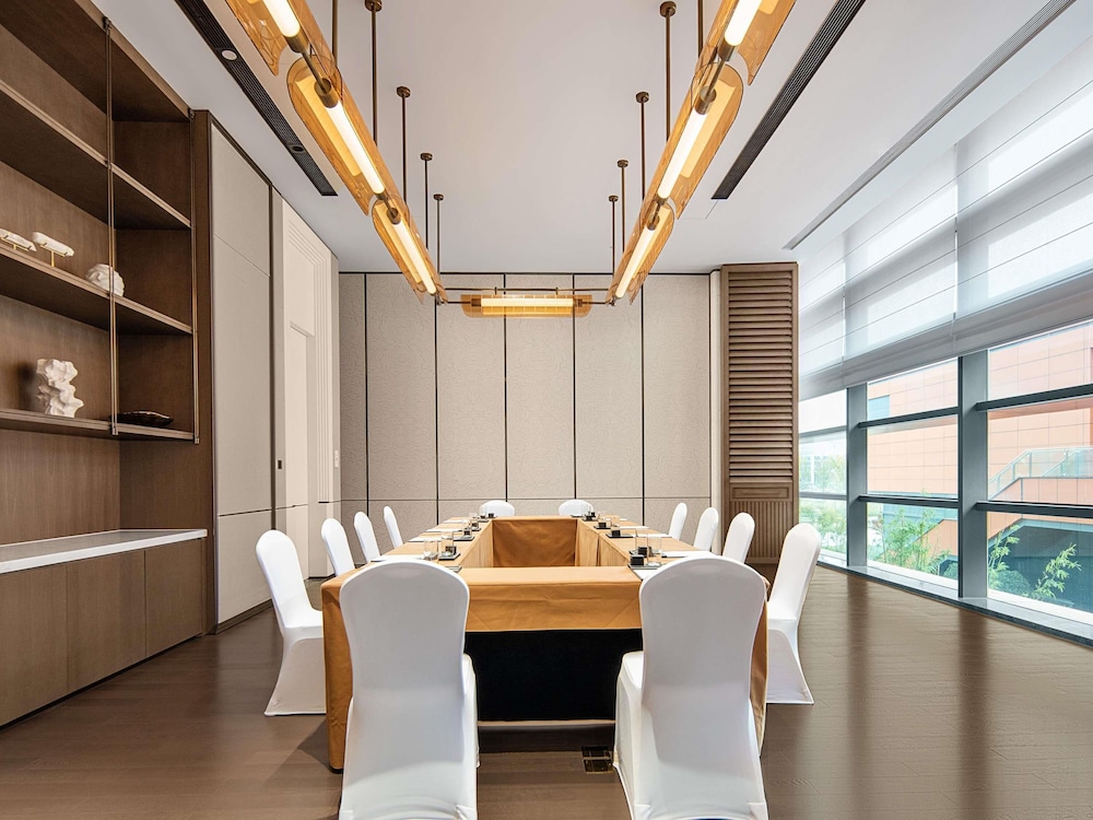 Grand Mercure Chengdu East 27/50