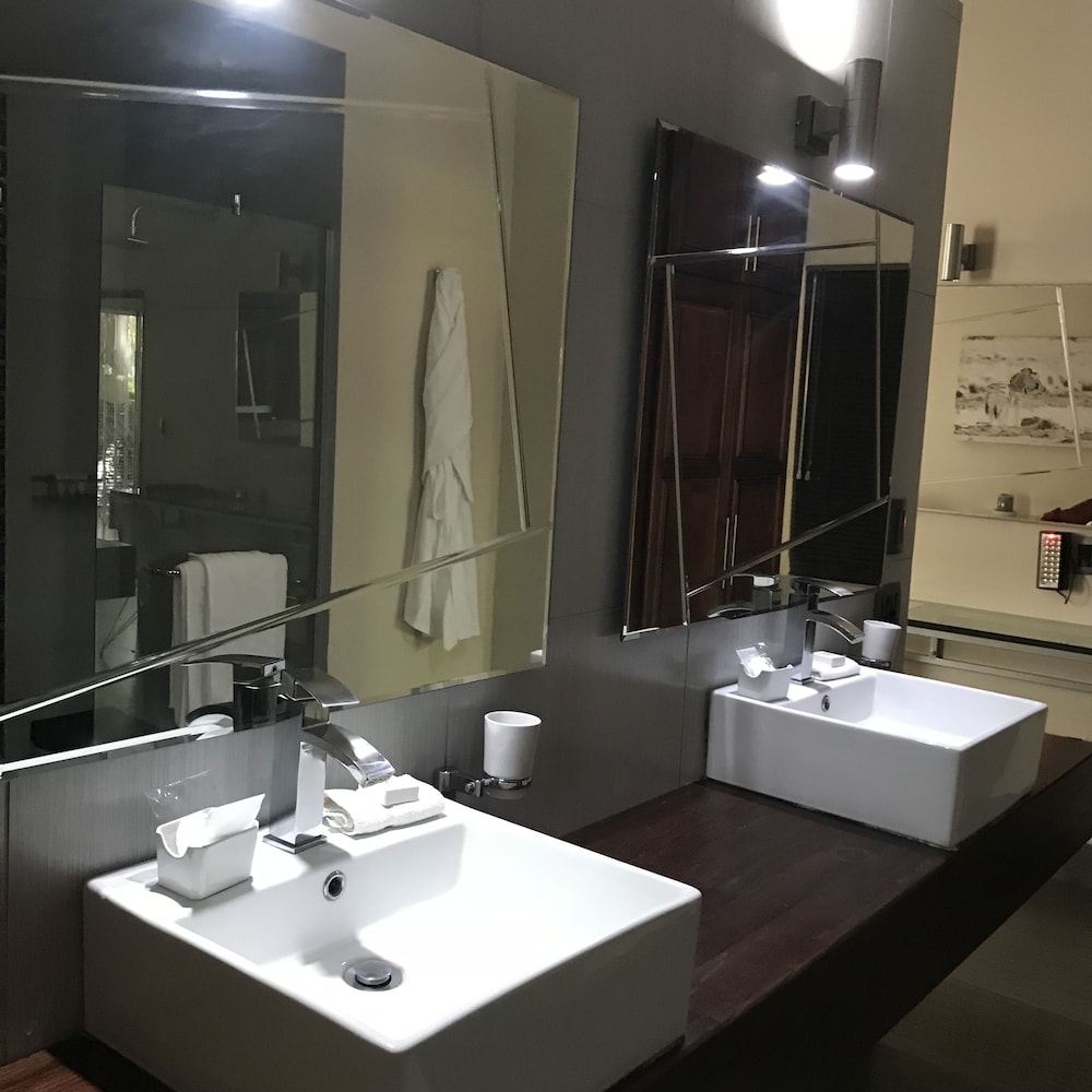 Ecolux Boutique Hotel 47/50