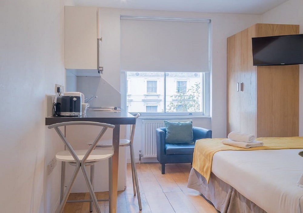 Hyde Park Executive Apartments 32/41
