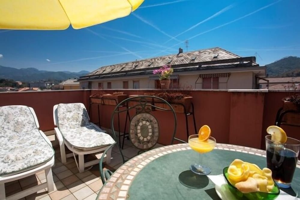 Hotel Villa Rosa 22/40