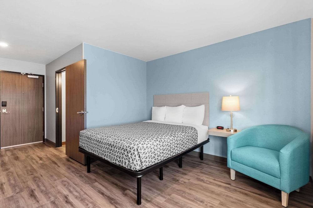 WoodSpring Suites Centennial - Denver Tech Center 50/64