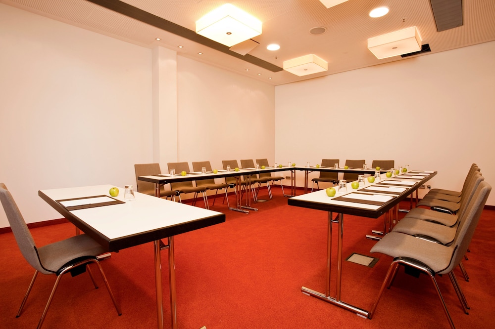 Atlantic Hotel Kiel 36/50