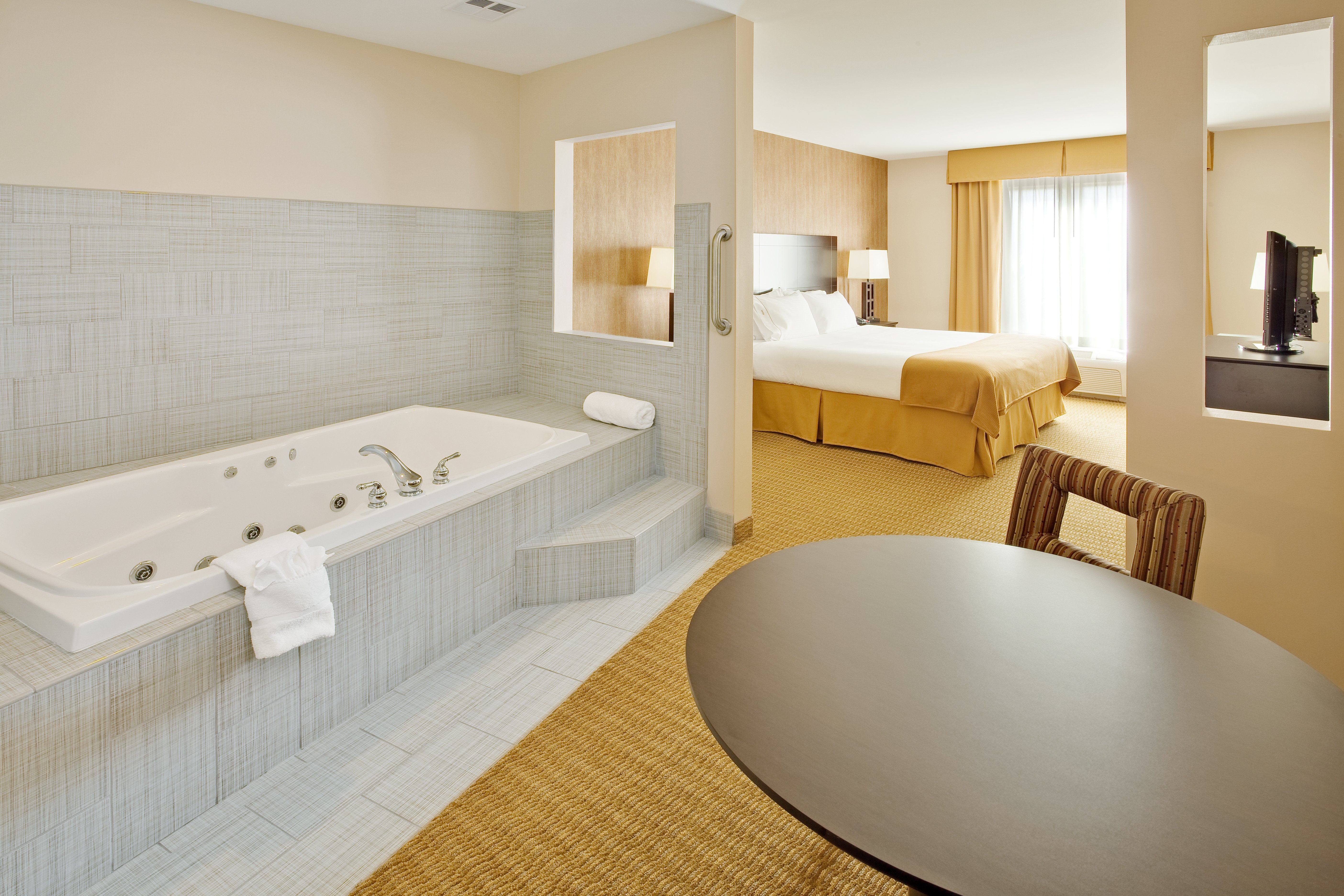 Feature, King Bed