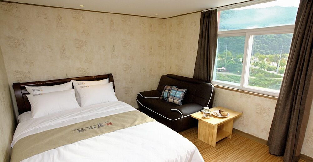 Traum Hotel &amp; Condo 25/55