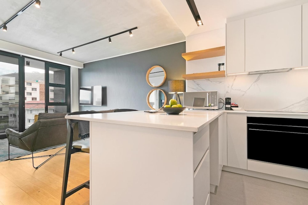 Latitude Aparthotel By Totalstay 13/56
