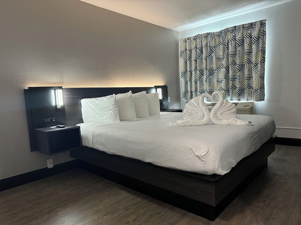 Motel6 Hollywood, CA - Los Angeles 12/50