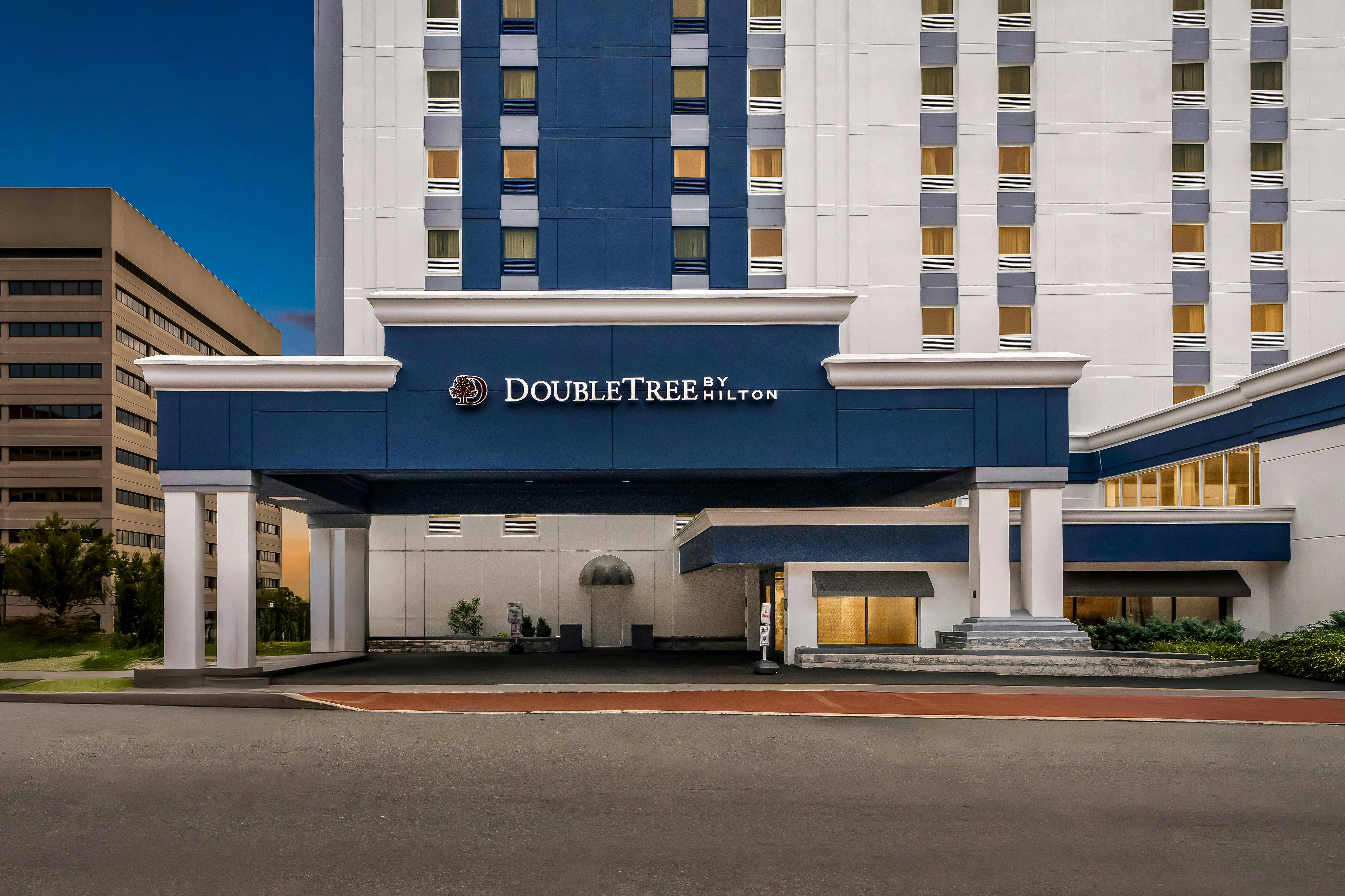 Doubletree Hotel Downtown Wilmington Legal 54/60