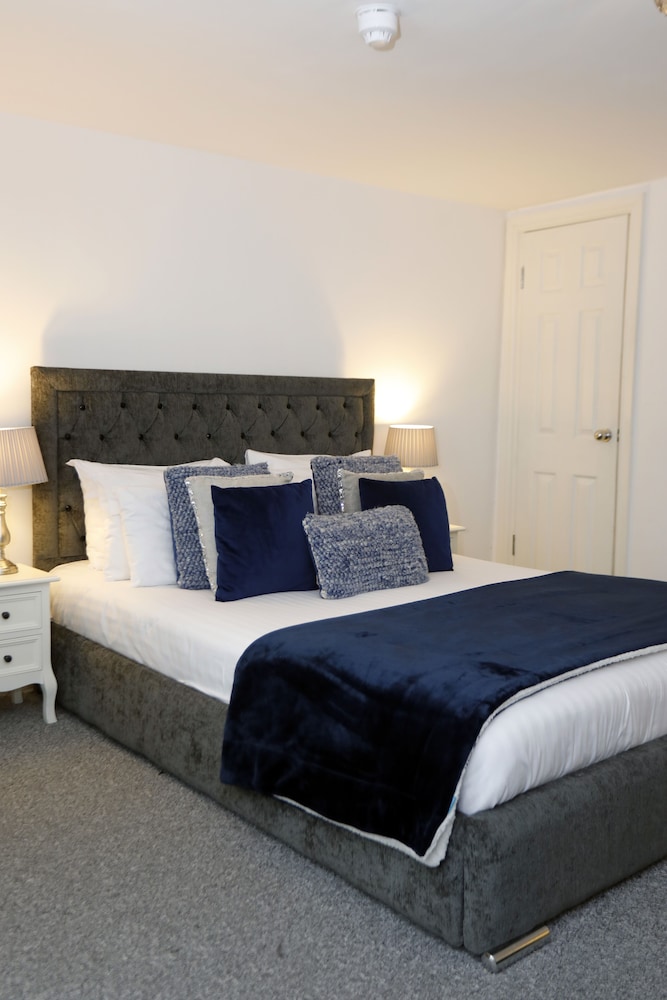 Bexley Village Hotel 8/50