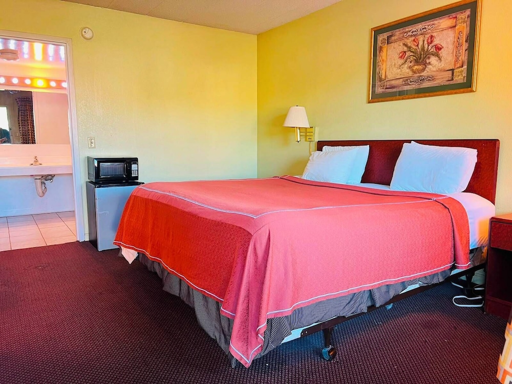 King Bed Non-Smoking, Barrington Hotel Schaumberg Near I 90 10/10