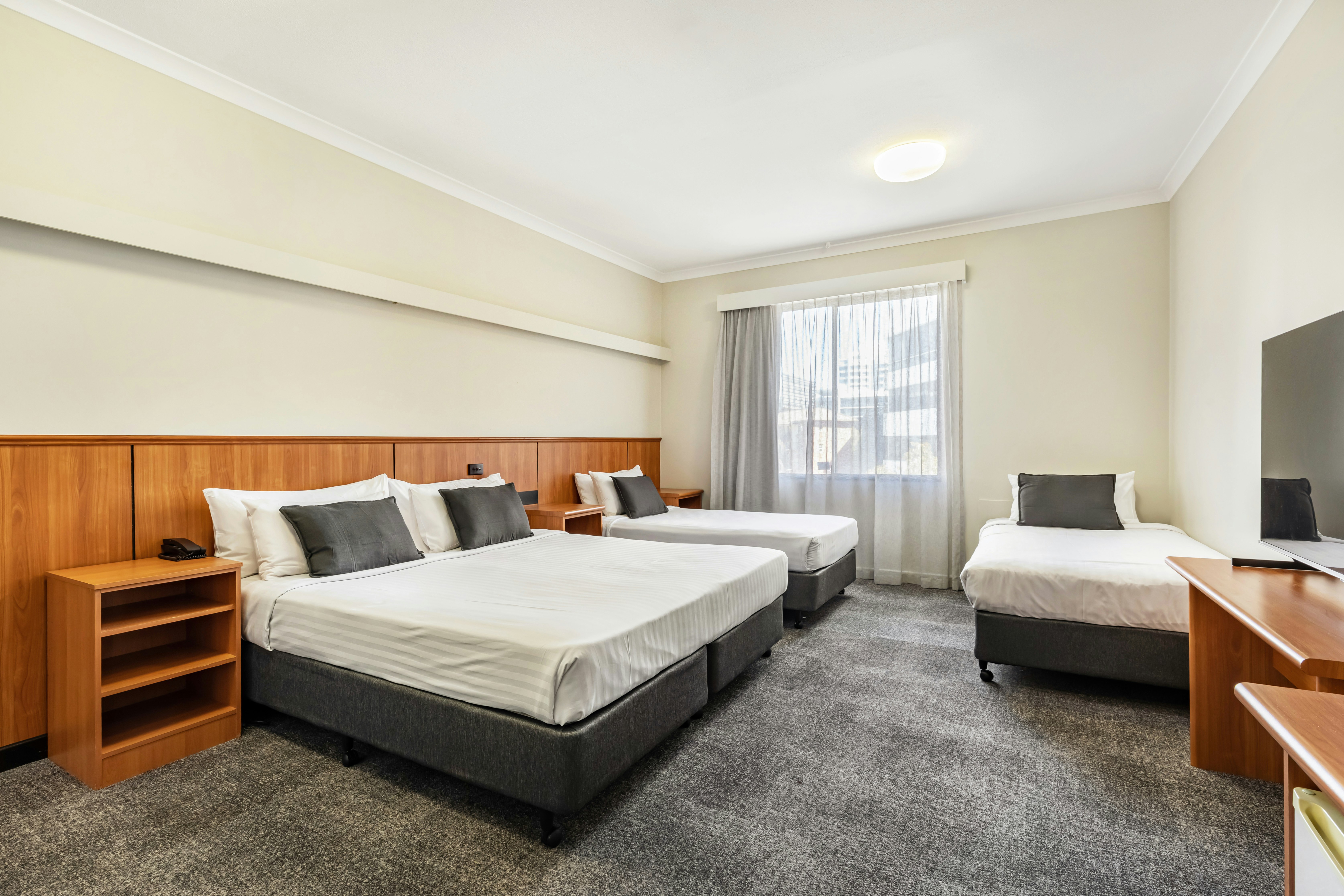 Metro Hotel Perth City 13/38