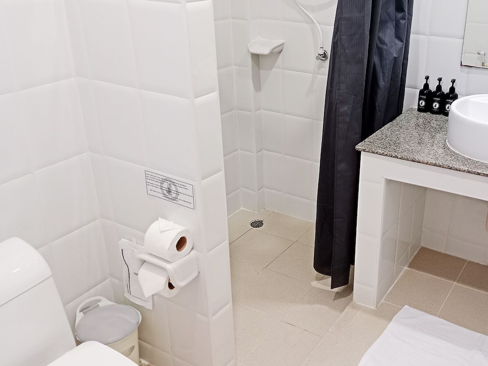 Ampha Place Hotel 50/53