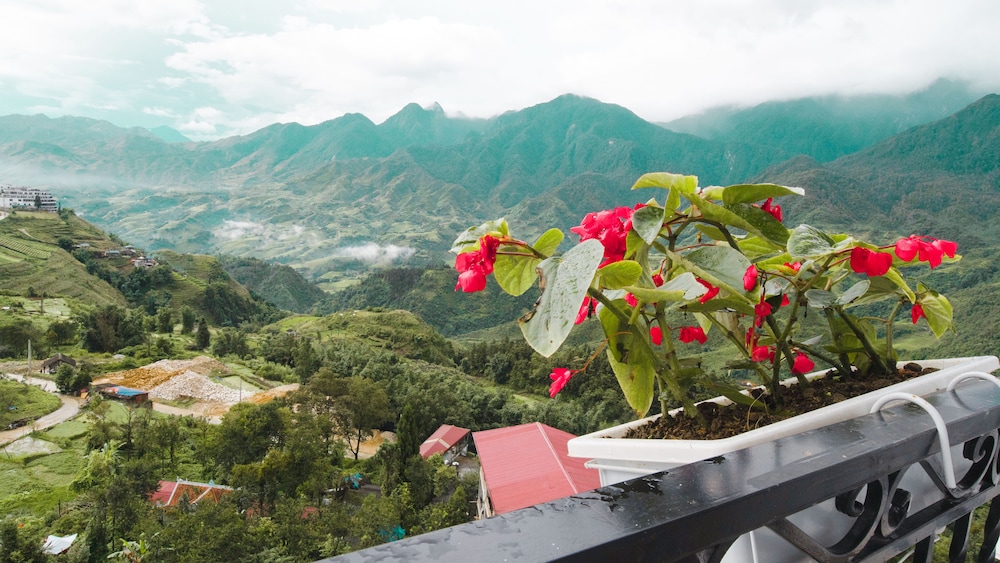 Azure Sapa Hotel 46/50